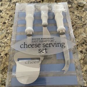Boston Warehouse East Hampton White Cheese Serving Set